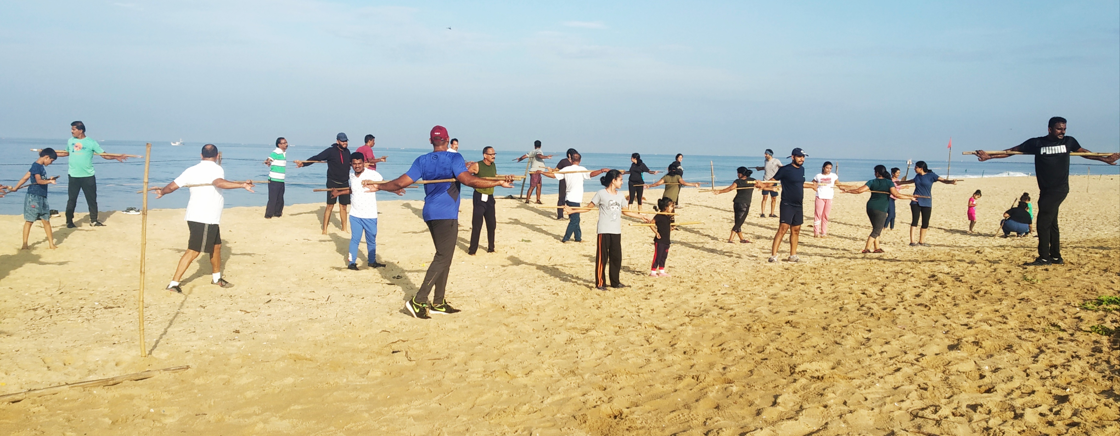 ಕನ್ನಡ ರಾಜ್ಯೋತ್ಸವದ ಅಂಗವಾಗಿ ಸಮುದ್ರ ಕಿನಾರೆಯಲ್ಲಿ ಲಾಠಿ ಯೋಗ