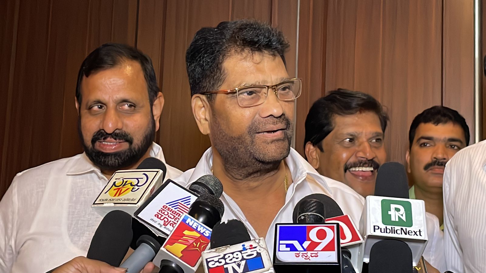 ವಿಧಾನ ಪರಿಷತ್ ಚುನಾವಣೆ: ದ.ಕ. ಕ್ಷೇತ್ರದಿಂದ ಸ್ವತಂತ್ರ ಅಭ್ಯರ್ಥಿಯಾಗಿ ಡಾ.ರಾಜೇಂದ್ರ ಕುಮಾರ್ ಕಣಕ್ಕೆ