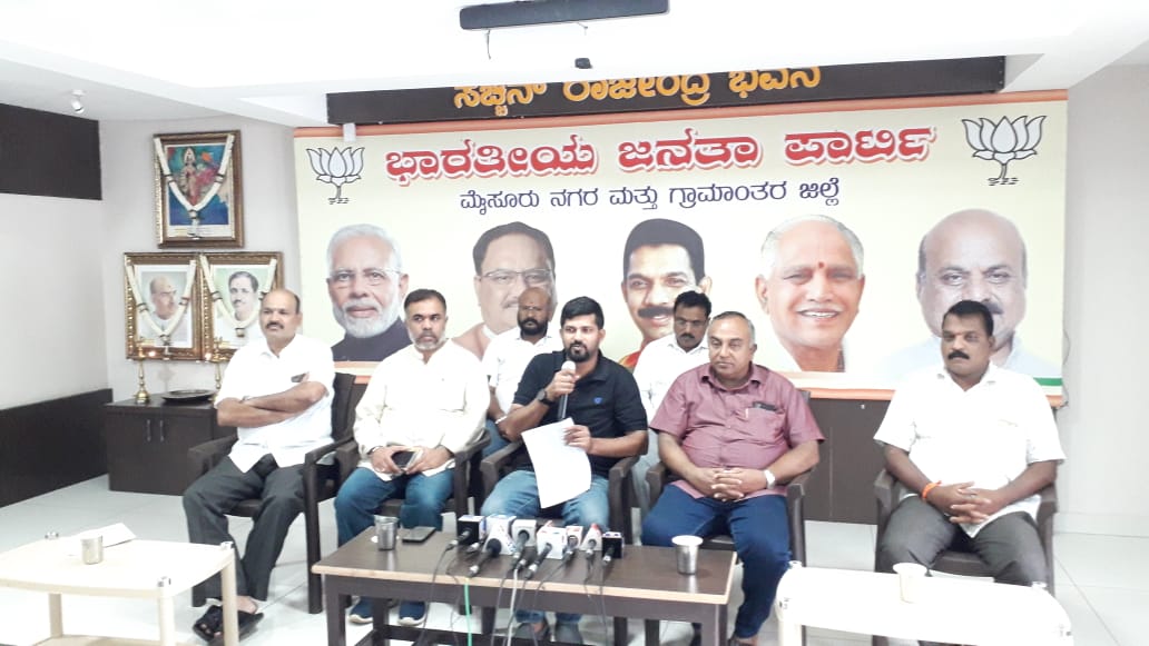 ಪ್ರಿಯಾಂಕ್ ಖರ್ಗೆ ಹೆಸರು ಗಂಡೋ ಹೆಣ್ಣೊ ಎಂಬ ಬಗ್ಗೆ ಕ್ಲಾರಿಟಿನೇ ಇಲ್ಲ: ಸಂಸದ ಪ್ರತಾಪ ಸಿಂಹ ಟೀಕೆ