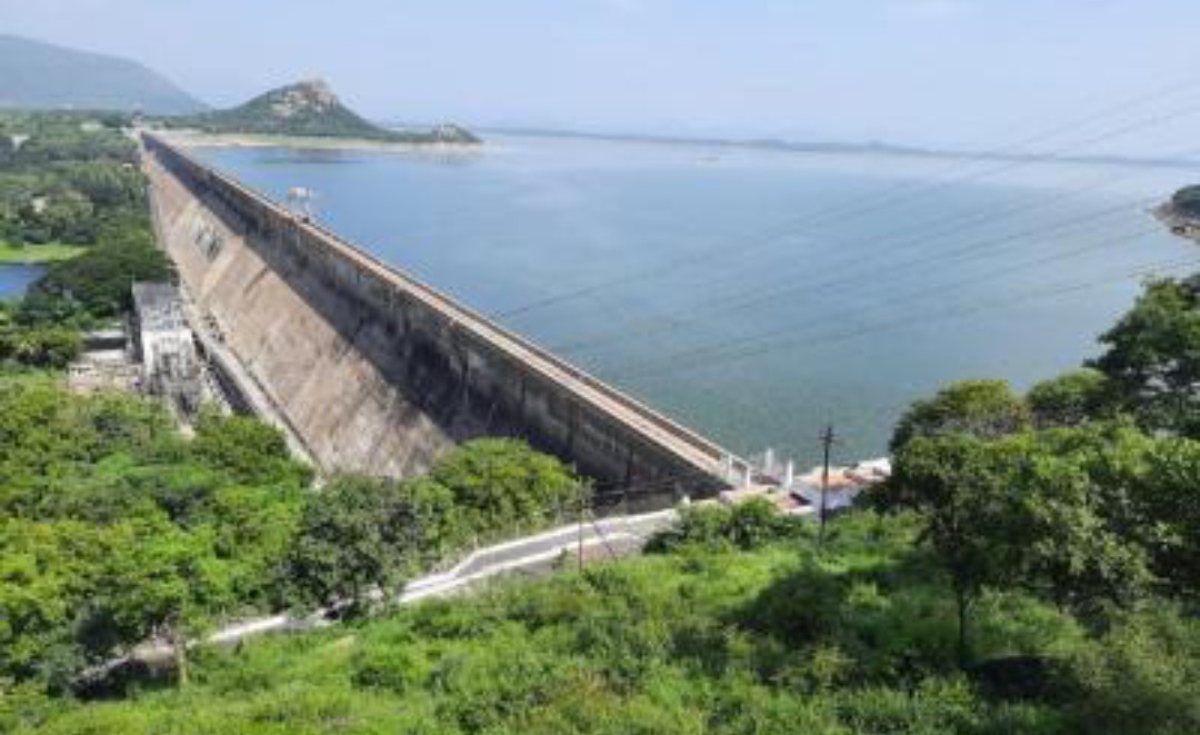 ಚಾಮರಾಜನಗರ: ಭರ್ತಿಯಾದ ಸುವರ್ಣಾವತಿ ಜಲಾಶಯ; ನದಿ, ನಾಲೆಗೆ ನೀರು ಬಿಡುಗಡೆ