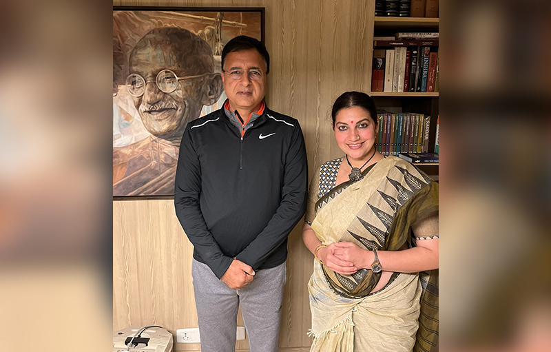 ಸುರ್ಜೇವಾಲಾ ಸಮ್ಮುಖದಲ್ಲಿ ಮತ್ತೆ ಕಾಂಗ್ರೆಸ್ ಸೇರಿದ ನಟಿ ಭಾವನಾ