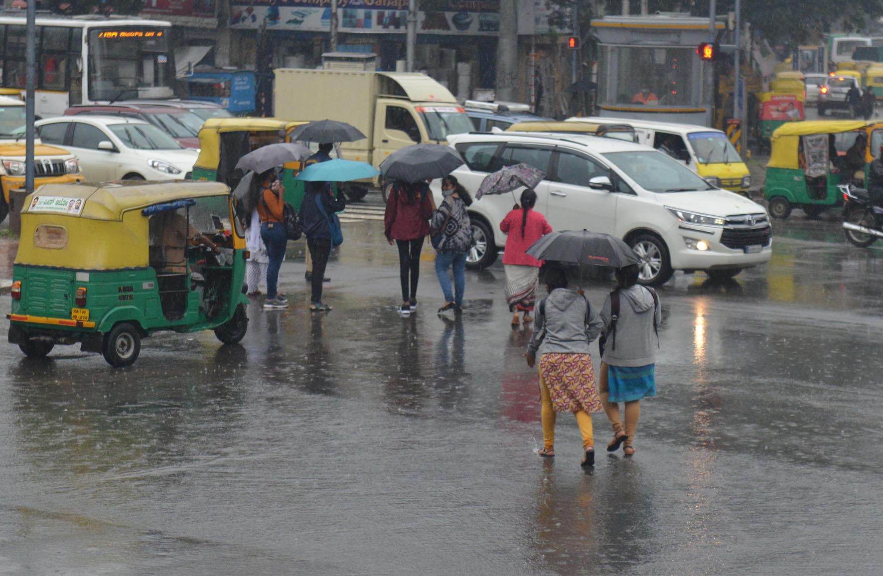 ಮಳೆ ಹೆಚ್ಚಾಗಿರುವ ಜಿಲ್ಲೆಗಳ ಶಾಲೆಗಳಿಗೆ ಎರಡು ದಿನ ರಜೆ