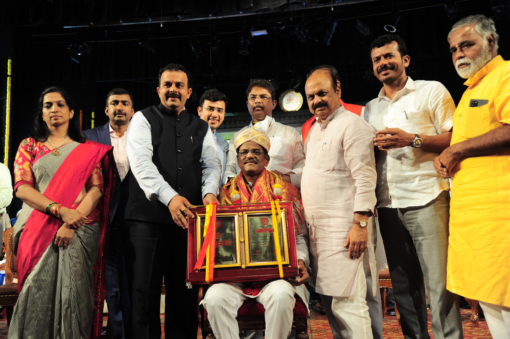 ರಾಜ್ಯೋತ್ಸವ ಪ್ರಶಸ್ತಿ ಮಿತಿಯನ್ನು 40 ವರ್ಷಕ್ಕೆ ಇಳಿಸಿ: ಗಂಗಾವತಿ ಪ್ರಾಣೇಶ್