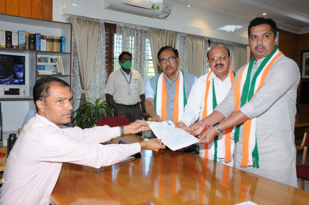 ವಿಧಾನ ಪರಿಷತ್ ಚುನಾವಣೆ: ಅಭ್ಯರ್ಥಿಗಳಿಂದ ನಾಮಪತ್ರ ಸಲ್ಲಿಕೆ