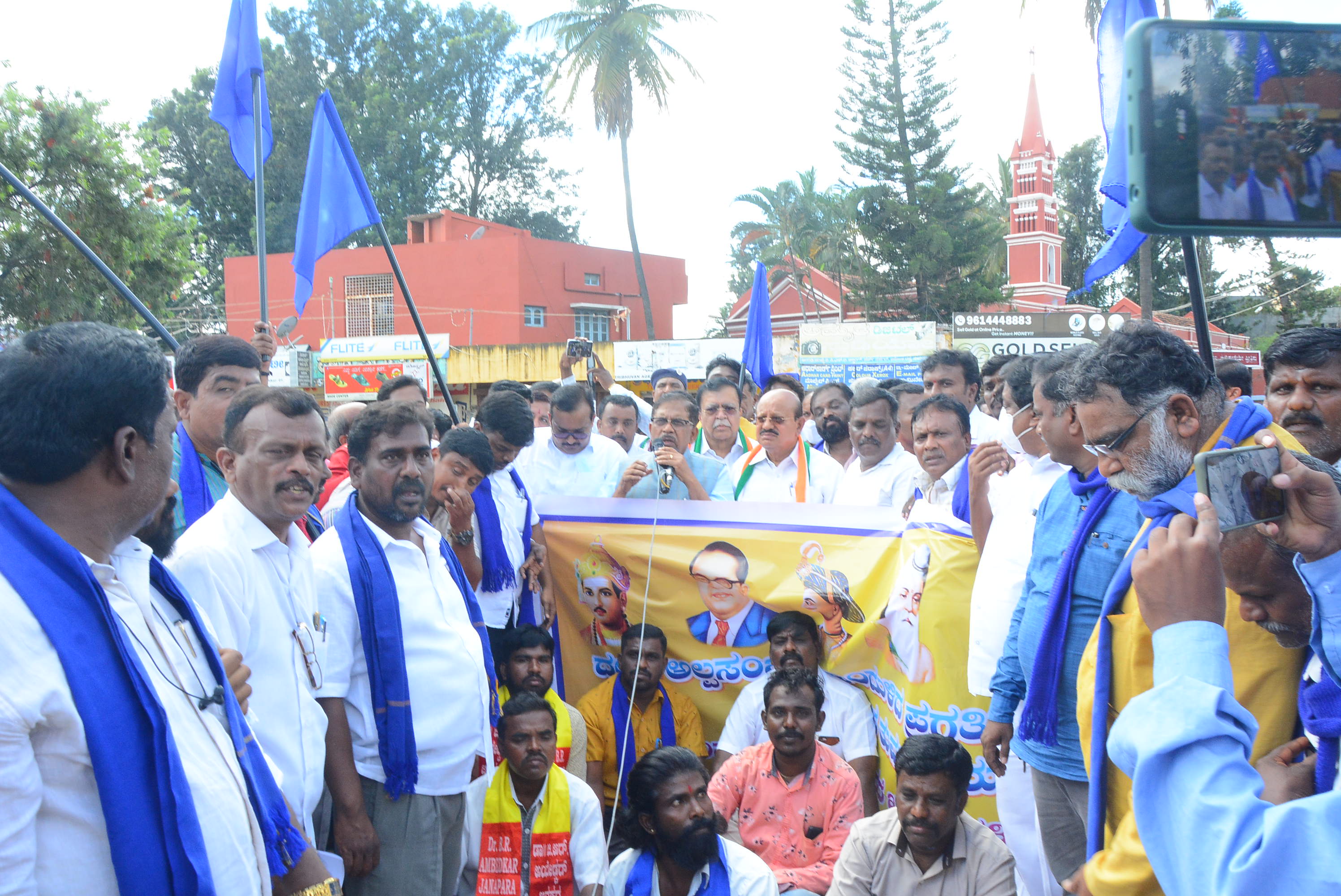 ಸತ್ಯವನ್ನು ಒಪ್ಪಿಕೊಳ್ಳದೆ ಹಂಸಲೇಖ ವಿರುದ್ಧ ವೈಯಕ್ತಿಕ ದಾಳಿ: ಡಾ.ಜಿ.ಪರಮೇಶ್ವರ್