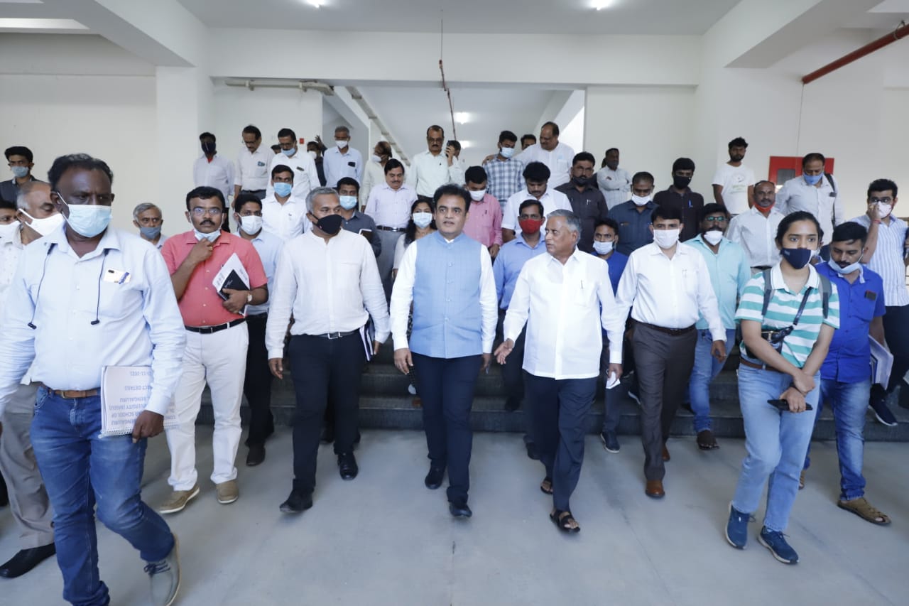 ಬೆಂಗಳೂರು: `ಅಂಬೇಡ್ಕರ್ ಸ್ಕೂಲ್ ಆಫ್ ಎಕನಾಮಿಕ್ಸ್’ ಉದ್ಘಾಟನೆಗೆ ಪ್ರಧಾನಿ ಮೋದಿ ಆಗಮನ