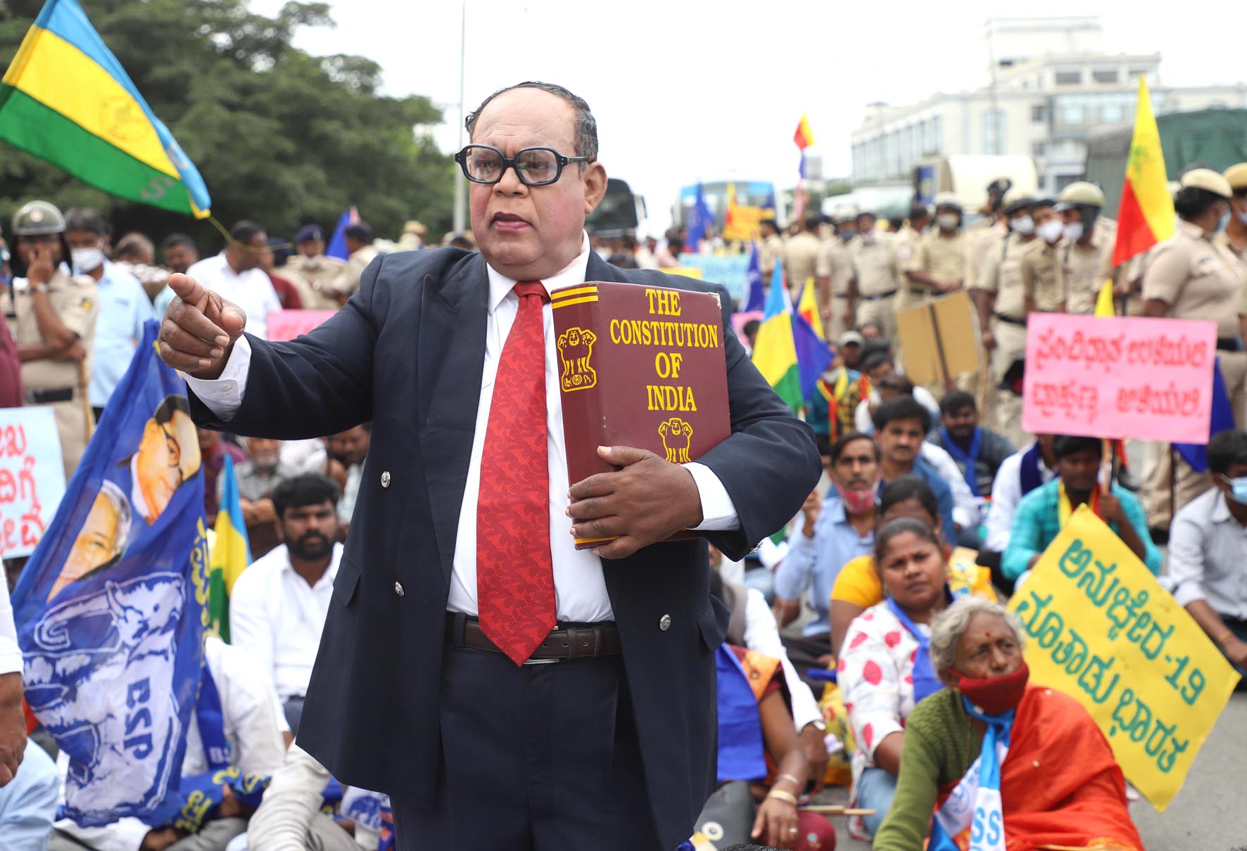 ಬೆಂಗಳೂರು: ಬ್ರಾಹ್ಮಣ್ಯ ಅಳಿಯಲಿ ಸಂವಿಧಾನ ಉಳಿಯಲಿ; ಬೃಹತ್ ರ್‍ಯಾಲಿ-ಸಮಾವೇಶ