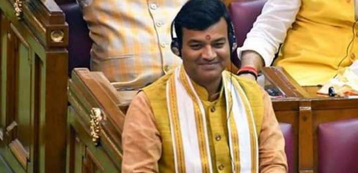 ಮುಸ್ಲಿಂ ಮತಗಳನ್ನು ಪಡೆಯಲು ಅಖಿಲೇಶ್ ಯಾದವ್ ಮತಾಂತರವೂ ಆಗಬಹುದು: ಉತ್ತರಪ್ರದೇಶ ಸಚಿವ