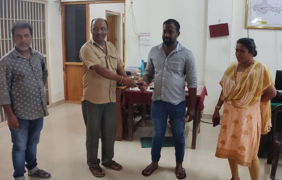 ​ಉಪ್ಪಿನಂಗಡಿ: ಪ್ರಾಮಾಣಿಕತೆ ಮೆರೆದ ಆಟೋ ಚಾಲಕ