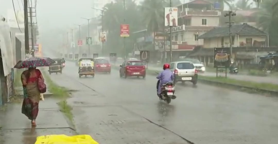 ಬ್ರಹ್ಮಾವರದಲ್ಲಿ ಸಿಡಿಲು ಬಡಿದು 2 ಜಾನುವಾರು ಸಾವು, 5 ಮನೆಗೆ ಹಾನಿ