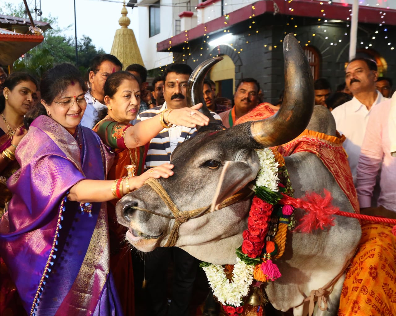 ದೇವಸ್ಥಾನಗಳಲ್ಲಿ ಗೋಶಾಲೆ ಸ್ಥಾಪನೆಗೆ ಚಿಂತನೆ: ಸಚಿವೆ ಶಶಿಕಲಾ ಜೊಲ್ಲೆ