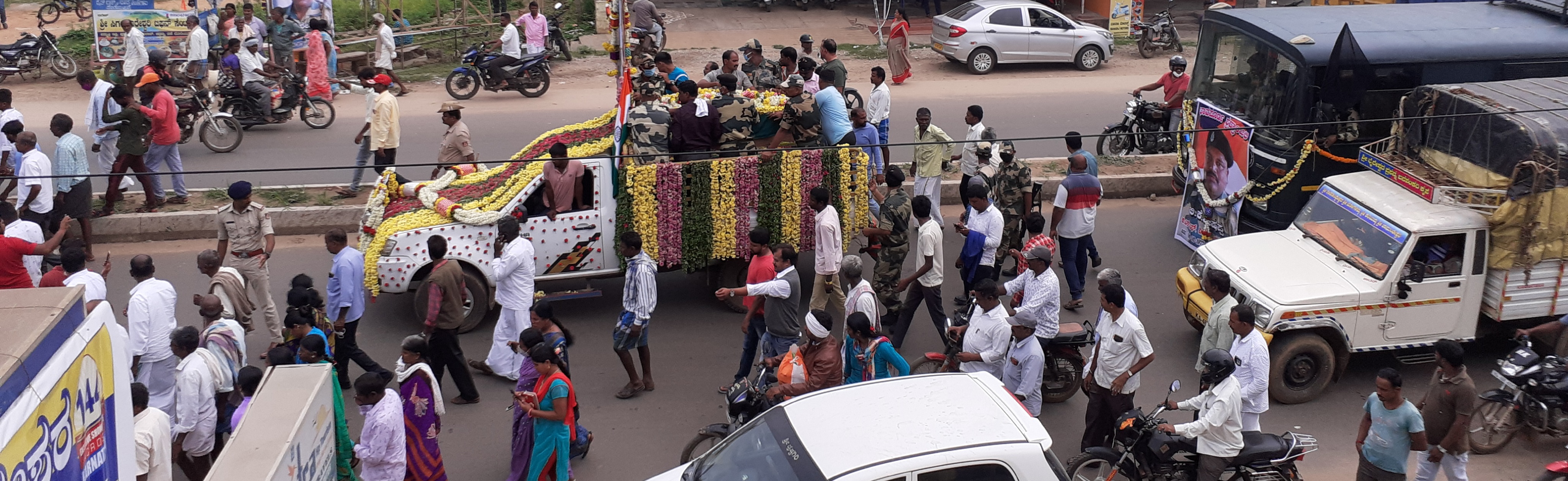 ಕಡೂರು: ಜಮ್ಮುವಿನಲ್ಲಿ ಮೃತಪಟ್ಟ ಯೋಧನಿಗೆ ಹುಟ್ಟೂರಿನಲ್ಲಿ ಅಂತ್ಯಸಂಸ್ಕಾರ