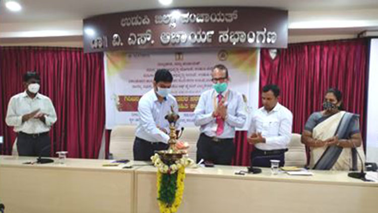 ಗಿರಿಜನ ಮಹಿಳಾ ವಿಕಲಚೇತನರಿಗೆ ಮಾಹಿತಿ ಕಾರ್ಯಾಗಾರ