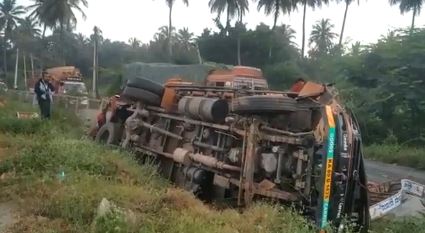 ಹಿರಿಯೂರು: ಸರಣಿ ಅಪಘಾತಕ್ಕೆ ನಾಲ್ವರು ಯುವಕರು ಬಲಿ, ಹಲವರಿಗೆ ಗಾಯ