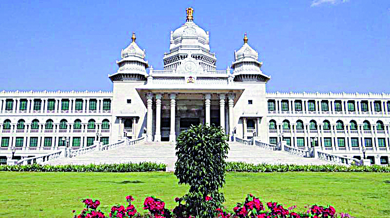 ಸುವರ್ಣಸೌಧ ಮುತ್ತಿಗೆಗೆ ಯತ್ನ: ರೈತರು ವಶಕ್ಕೆ