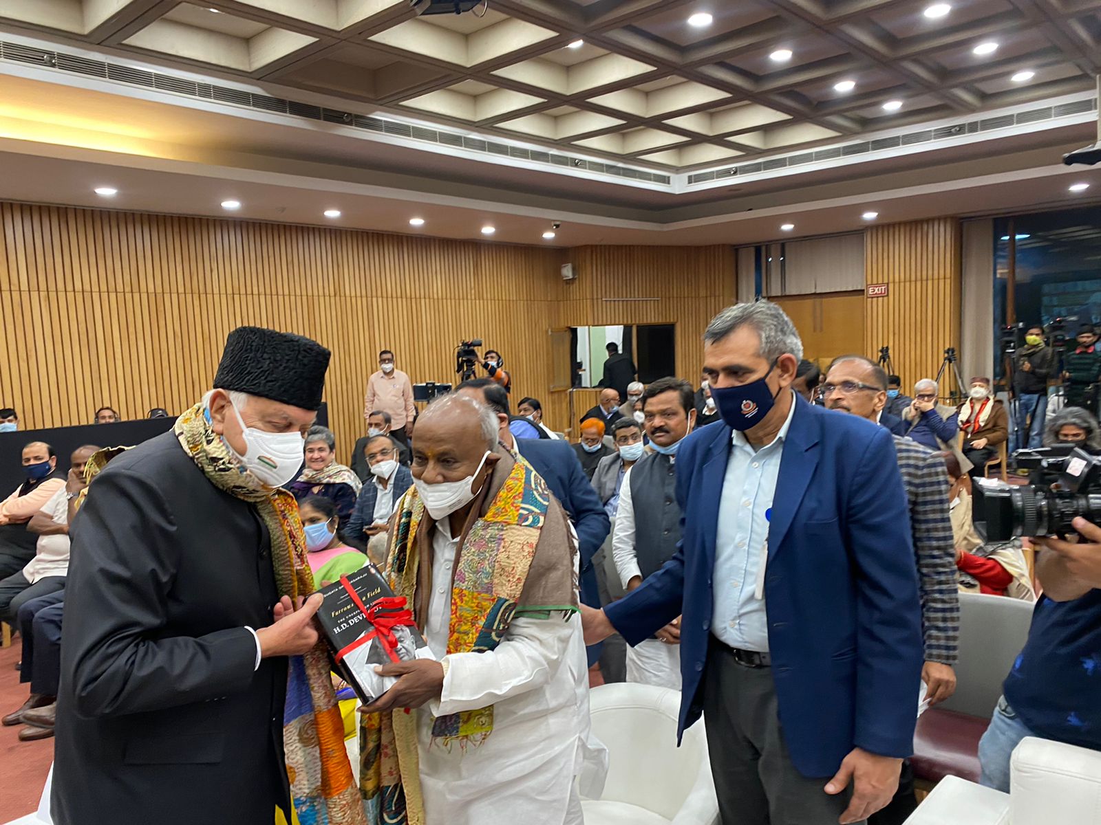 ಮಾಜಿ ಪ್ರಧಾನಿ ಹೆಚ್‌.ಡಿ.ದೇವೇಗೌಡರ ಜೀವನಾಧಾರಿತ ಕೃತಿ ಬಿಡುಗಡೆ