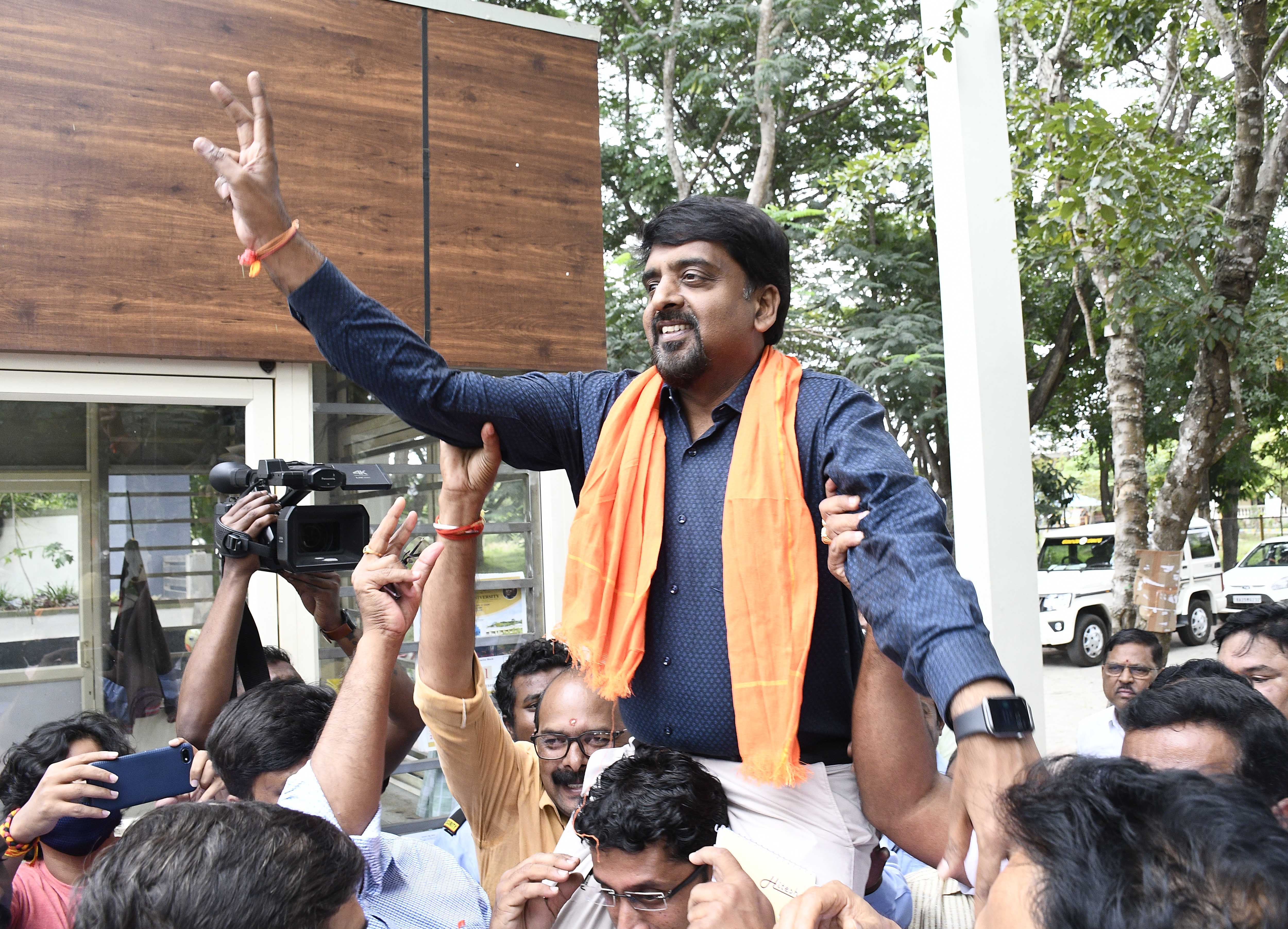 ವಿಧಾನ ಪರಿಷತ್ ಚುನಾವಣೆ: ಶಿವಮೊಗ್ಗದಲ್ಲಿ ಬಿಜೆಪಿ ಅಭ್ಯರ್ಥಿ ಡಿ.ಎಸ್ ಅರುಣ್ ಜಯಭೇರಿ