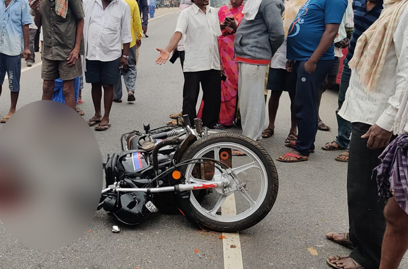ಲಾರಿ ಹರಿದು ಬೈಕ್ ಸವಾರ ಸ್ಥಳದಲ್ಲೇ ಮೃತ್ಯು