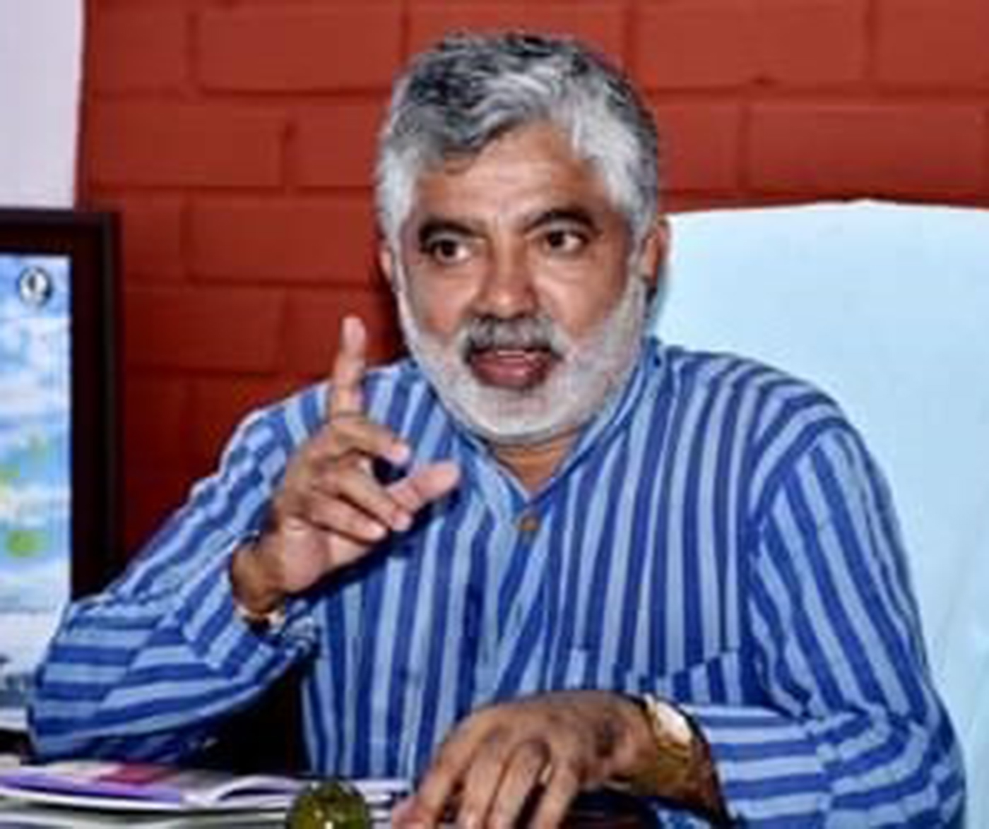 ಭಾಷಾ ಸೌಜನ್ಯವಿಲ್ಲದ ಸಂಸ್ಕೃತಿಯ ಹರಿಕಾರರು