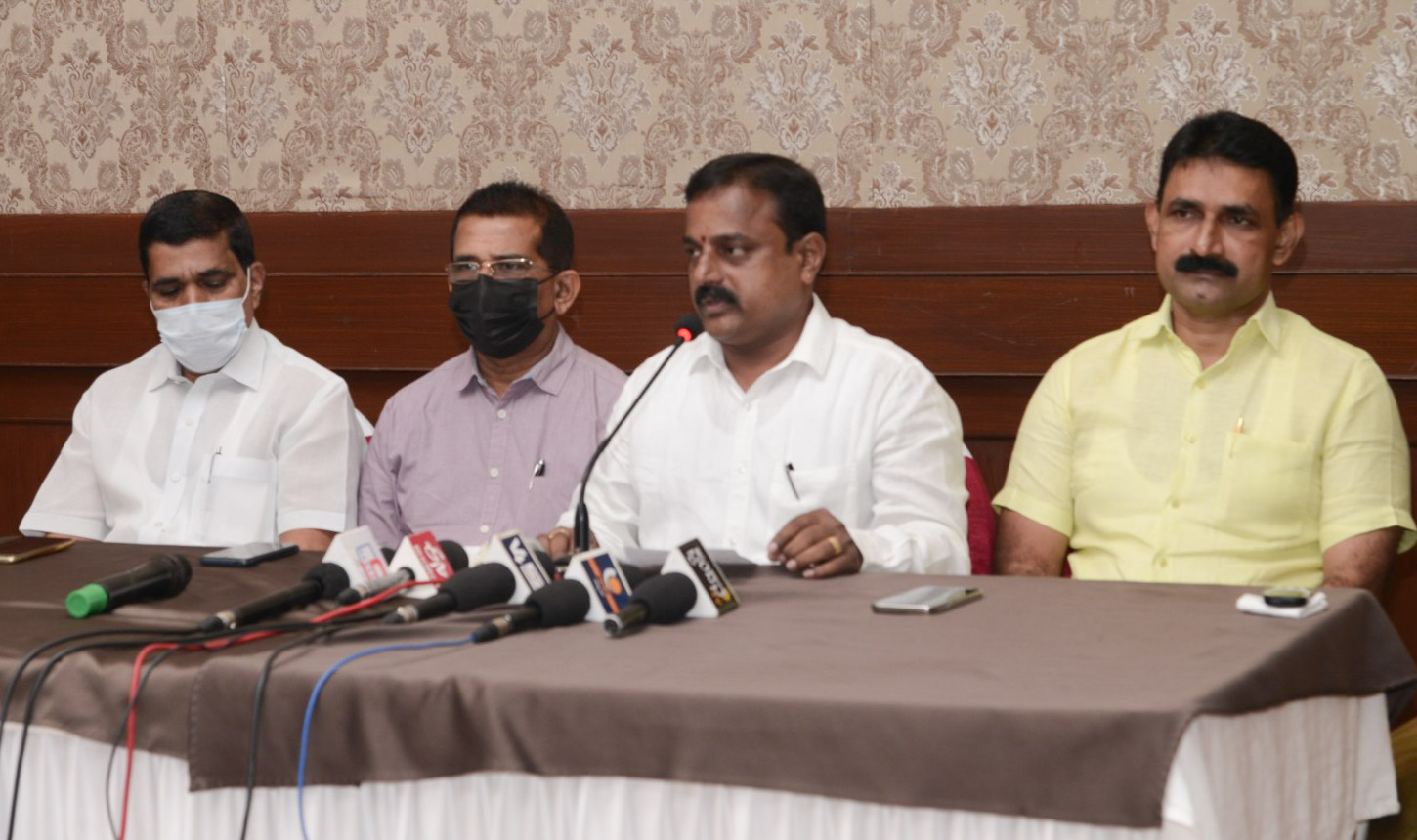 ಸಾಮಾಜಿಕ ಜಾಲತಾಣಗಳಲ್ಲಿ ಅವಹೇಳನ ಮಾಡುವವರು ಪಕ್ಷದ ಕಾರ್ಯಕರ್ತರಲ್ಲ: ಬಿಜೆಪಿ ದಕ ಜಿಲ್ಲಾಧ್ಯಕ್ಷ ಸುದರ್ಶನ್ ಮೂಡುಬಿದ್ರೆ