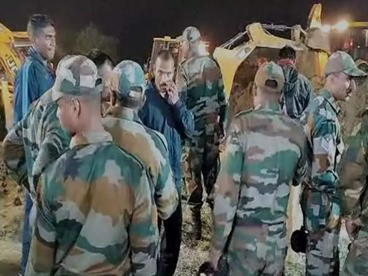 ಮಧ್ಯಪ್ರದೇಶ:ಕೊಳವೆಬಾವಿಗೆ ಬಿದ್ದ 18 ತಿಂಗಳ ಬಾಲಕಿ;ರಕ್ಷಣಾ ಕಾರ್ಯಾಚರಣೆ ಆರಂಭ