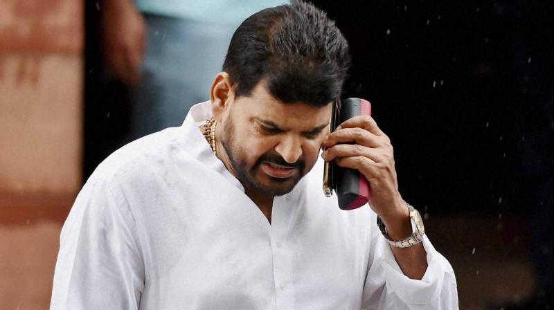 ಕ್ರೀಡಾ ಕಾರ್ಯಕ್ರಮದ ವೇದಿಕೆಯಲ್ಲಿ ಕುಸ್ತಿಪಟುವಿಗೆ ಕಪಾಳಮೋಕ್ಷ ಮಾಡಿದ ಬಿಜೆಪಿ ಸಂಸದ ಬ್ರಿಜ್‌ಭೂಷಣ್  ಸಿಂಗ್