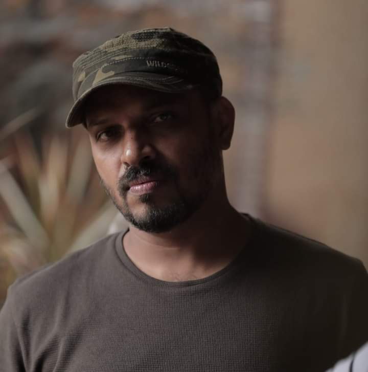 ರಾಜ್ಯದಲ್ಲಿ ಎಂಇಎಸ್ ಸಂಘಟನೆಯನ್ನು ನಿಷೇಧಿಸುವಂತೆ ನಿರ್ದೇಶಕ ಕವಿರಾಜ್ ಒತ್ತಾಯ