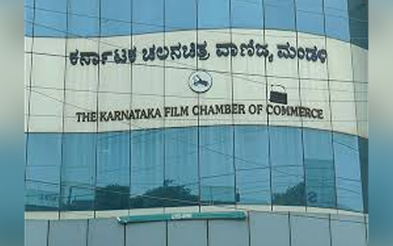 ರಾಯಣ್ಣ-ಬಸವಣ್ಣನ ಪ್ರತಿಮೆಗೆ ಅವಮಾನ: ಎಂಇಎಸ್ ನಿಷೇಧಕ್ಕೆ ಕರ್ನಾಟಕ ಚಲನಚಿತ್ರ ವಾಣಿಜ್ಯ ಮಂಡಳಿ ಒತ್ತಾಯ