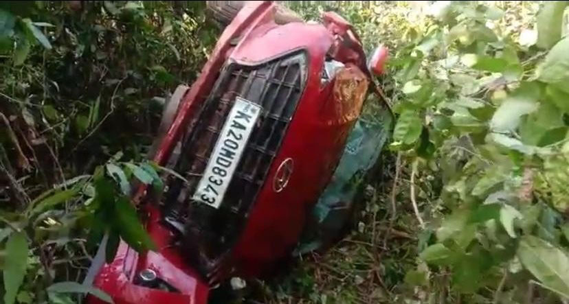 ಹೇರಾಡಿ ಬಳಿ ಕಾರು ಪಲ್ಟಿ: ಓರ್ವ ಮೃತ್ಯು: ಮಹಿಳೆಗೆ ಗಾಯ