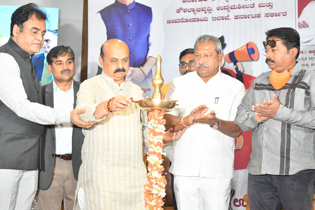 ನಿರುದ್ಯೋಗ ಸಮಸ್ಯೆಗೆ ಕಡಿವಾಣ ಹಾಕಲು ಸರ್ಕಾರ ಬದ್ಧ: ಮುಖ್ಯಮಂತ್ರಿ ಬಸವರಾಜ ಬೊಮ್ಮಾಯಿ