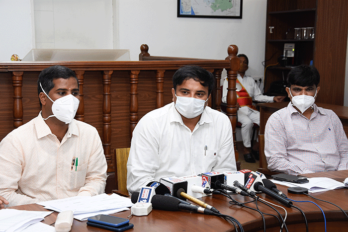 ಧಾರ್ಮಿಕ ಚಟುವಟಿಕೆ, ಹಬ್ಬ, ಆಚರಣೆಗಳಲ್ಲಿ ಸ್ವಯಂ ನಿಯಂತ್ರಣ ಪಾಲಿಸಿ: ದ.ಕ. ಜಿಲ್ಲಾಧಿಕಾರಿ ಸೂಚನೆ