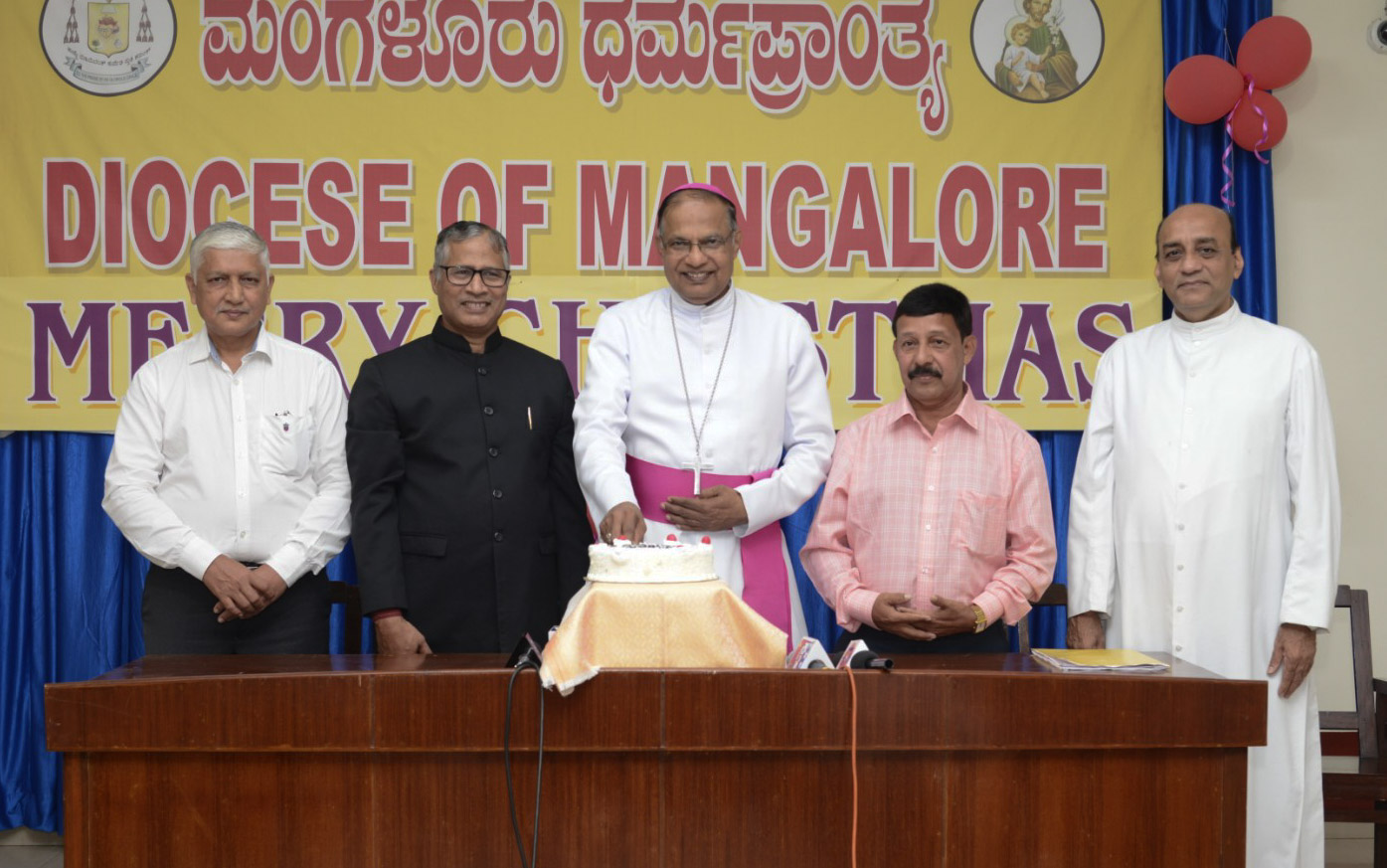 ದ್ವೇಷ, ಹಿಂಸಾ ಮನೋಭಾವ ತೊರೆದು, ಪ್ರೀತಿ ಸಹೋದರತೆಯೊಂದಿಗೆ ಕ್ರಿಸ್ಮಸ್ ಆಚರಿಸೋಣ