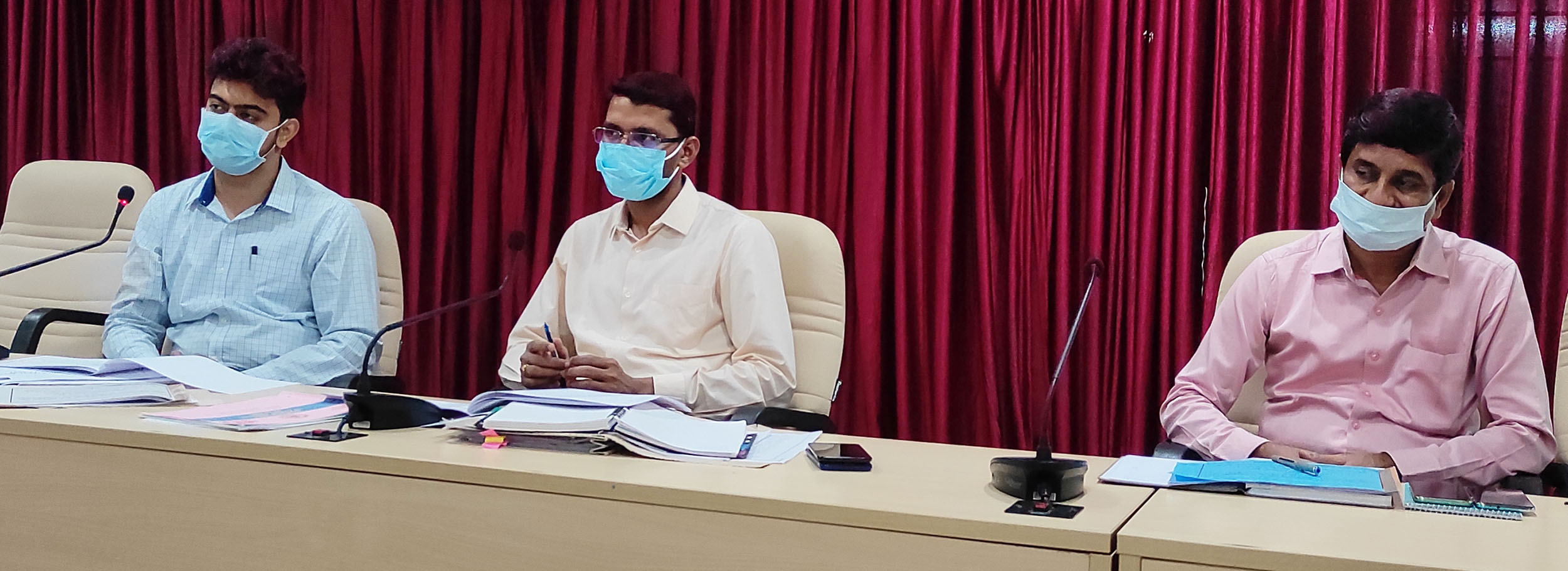 ಆರೋಗ್ಯ ಸೇವೆಗಳನ್ನು ಸಮರ್ಪಕವಾಗಿ ಅನುಷ್ಠಾನಗೊಳಿಸಿ: ಅಧಿಕಾರಿಗಳಿಗೆ ಡಿಸಿ ಕೂರ್ಮಾರಾವ್ ಸೂಚನೆ