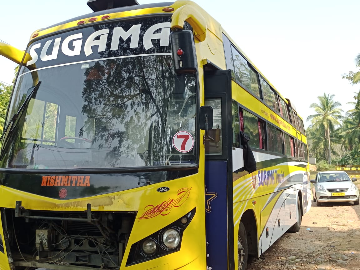 ಬೆಳ್ತಂಗಡಿ: ಬೆಂಗಳೂರಿಗೆ ತೆರಳುತ್ತಿದ್ದ ಖಾಸಗಿ ಬಸ್ಸಿನಲ್ಲಿ ಬೆಂಕಿ: ಚಾಲಕನ ಸಮಯಪ್ರಜ್ಞೆಯಿಂದ ತಪ್ಪಿದ ಅವಘಡ