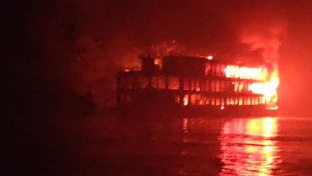 ಬಾಂಗ್ಲಾದೇಶ: ನೌಕೆಯಲ್ಲಿ ಬೆಂಕಿ ದುರಂತ ಪ್ರಕರಣಕ್ಕೆ ಸಂಬಂಧಿಸಿ ನೌಕೆಯ ಮಾಲಕನ ಬಂಧನ