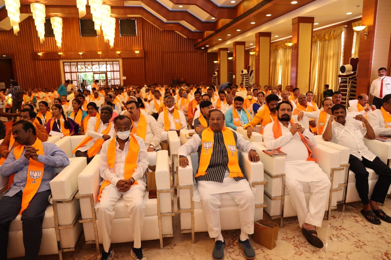 ಬಿಜೆಪಿ ಕಾರ್ಯಕಾರಿಣಿಗೆ ಜಾರಕಿಹೊಳಿ ಸಹೋದರರು ಗೈರು