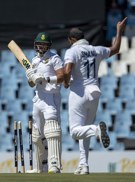 ದಕ್ಷಿಣ ಆಫ್ರಿಕ ಗೆಲುವಿಗೆ 305 ರನ್‌ಗಳ ಕಠಿಣ ಗುರಿ