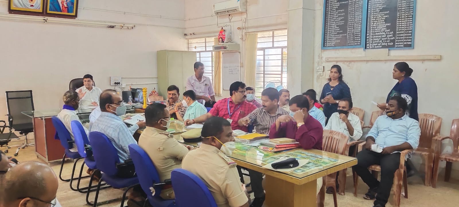 ತಾಲೂಕಿನ ಎಲ್ಲಾ  ಸಮುದಾಯ ಭವನ  ಸಮಿತಿ ರಚಿಸಿ  ನಿರ್ವಹಣೆ ಮಾಡಲು  ಪಿಡಿಒಗಳಿಗೆ ಅಧಿಕಾರ :  ತಹಶೀಲ್ದಾರ್ ಪುರಂದರ