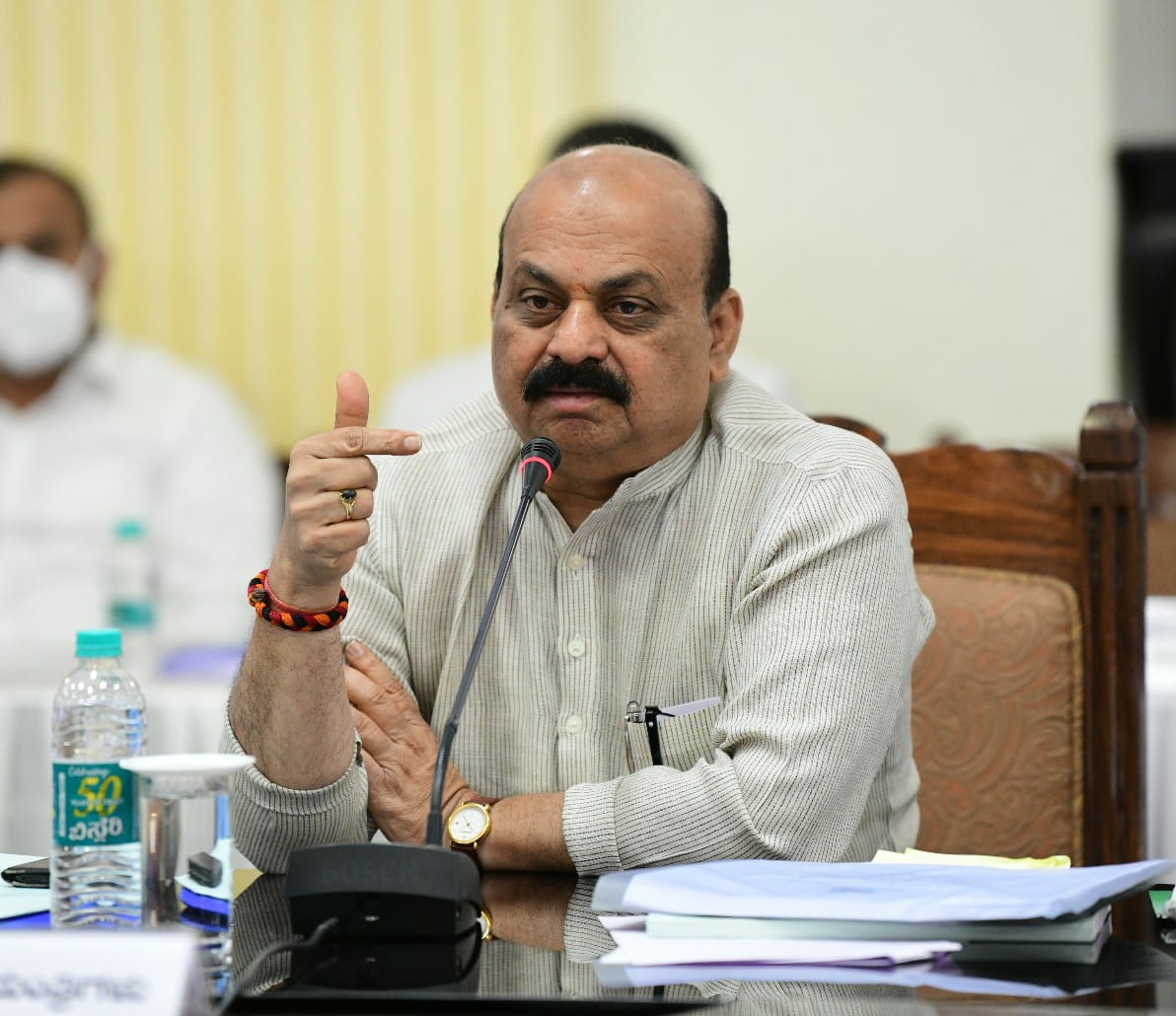 ಜನಸಂಪರ್ಕ ಬೆಳೆಸಿಕೊಳ್ಳಿ: ಸಿಇಓಗಳಿಗೆ ಮುಖ್ಯಮಂತ್ರಿ ಬಸವರಾಜ ಬೊಮ್ಮಾಯಿ ಸಲಹೆ