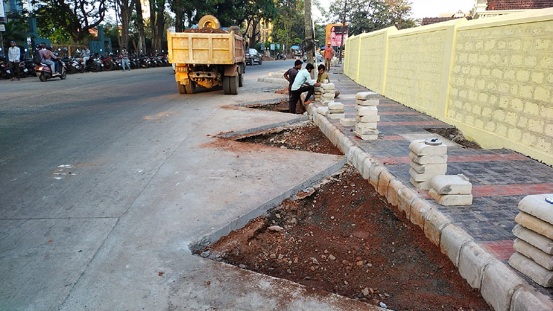 ಮಂಗಳೂರು: ಲೈಟ್ ಹೌಸ್ ಹಿಲ್ ರಸ್ತೆಯ ‘ಪಾರ್ಕಿಂಗ್ ಸ್ಲಾಟ್‌‘ ತೆರವು