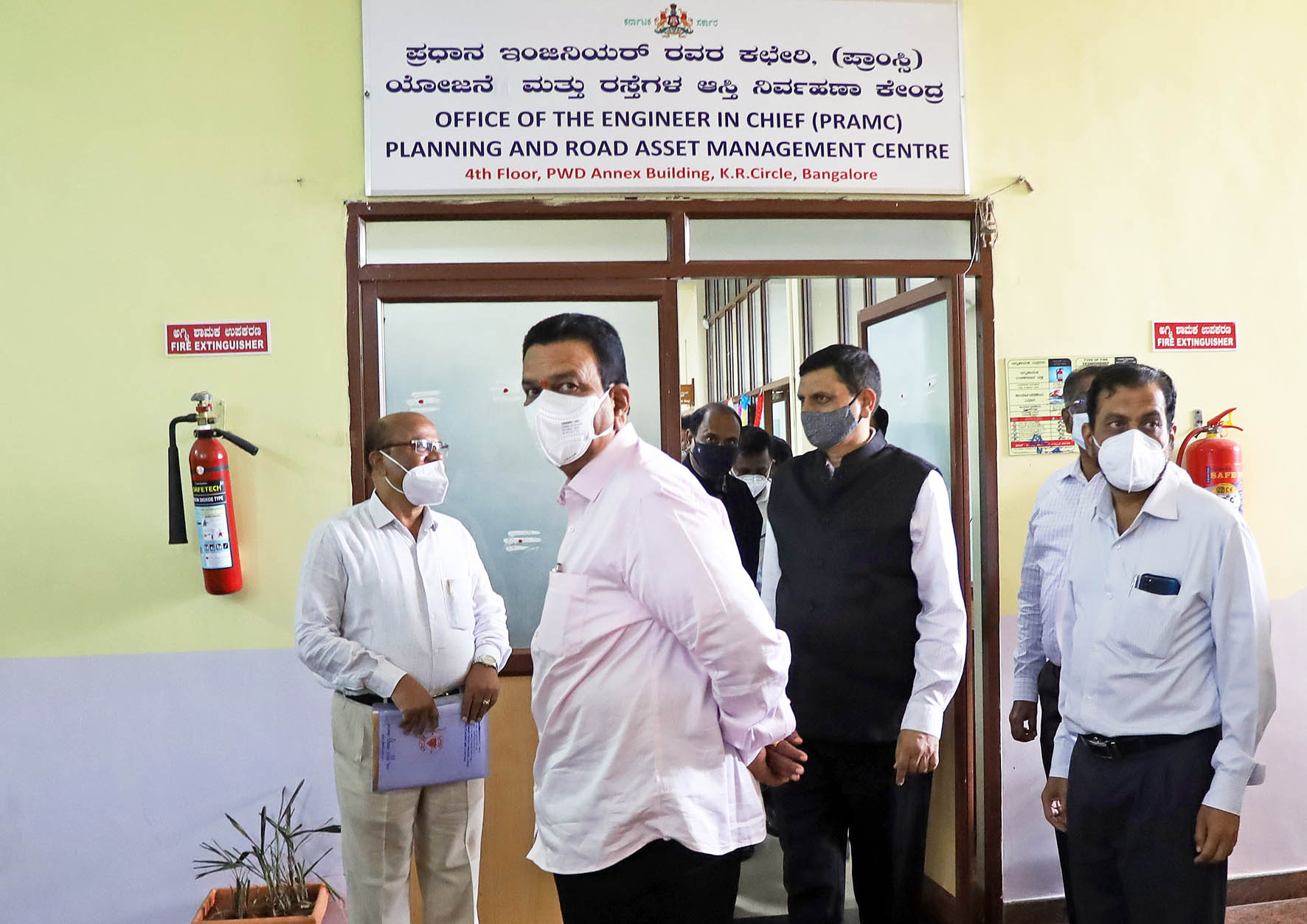 ಇಲಾಖಾ ಕಚೇರಿಗಳಿಗೆ ಅನಿರೀಕ್ಷಿತ ಭೇಟಿ ನೀಡಿದ ಸಚಿವ ಸಿ.ಸಿ.ಪಾಟೀಲ್