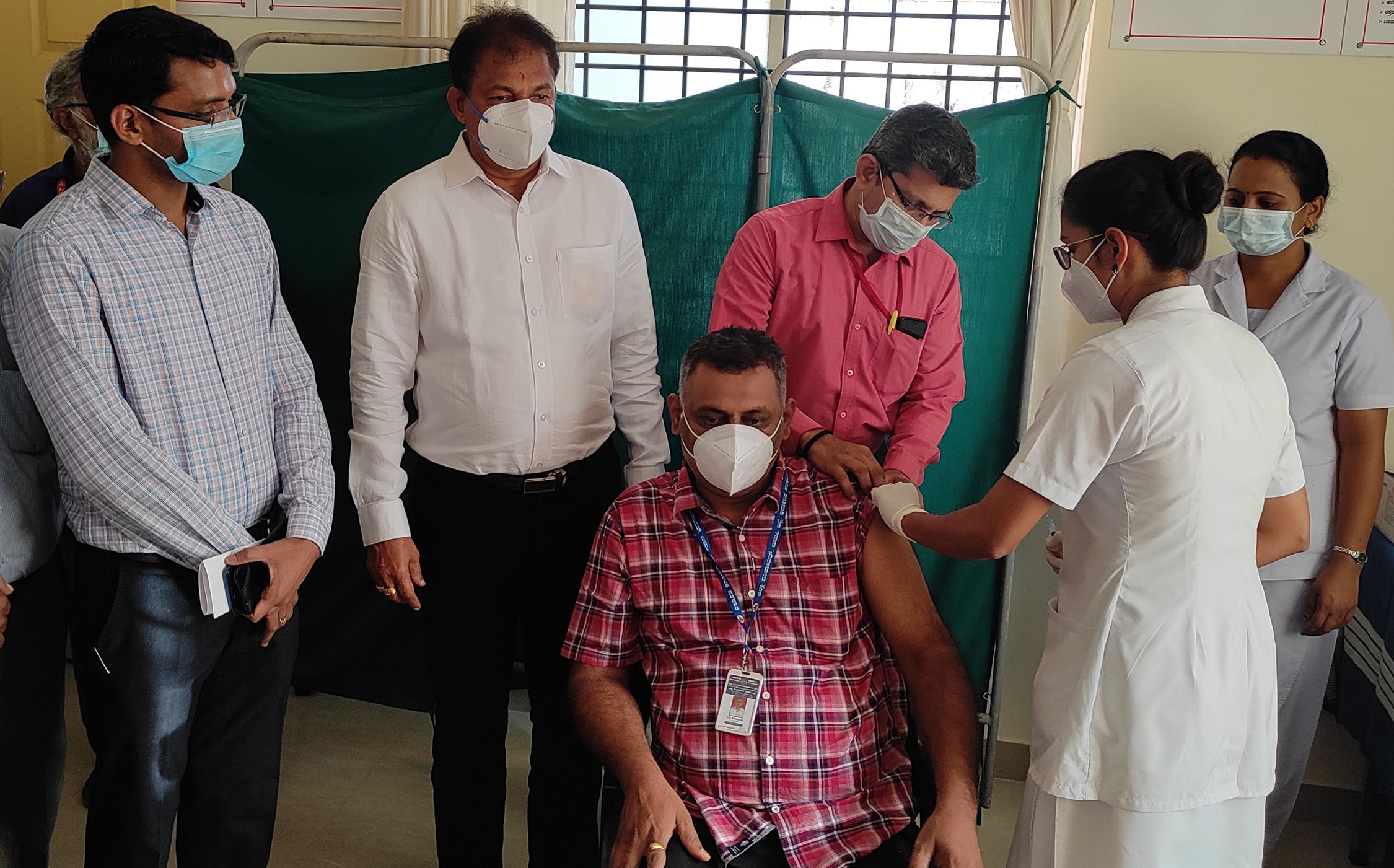 ಉಡುಪಿ: ಕೋವಿಡ್-19 ಮುನ್ನೆಚ್ಚರಿಕಾ ಡೋಸ್ ನೀಡುವ ಕಾರ್ಯಕ್ರಮಕ್ಕೆ ಚಾಲನೆ