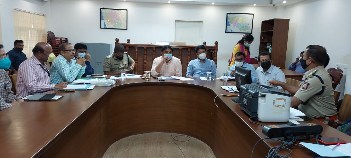 ರಸ್ತೆ ಸುರಕ್ಷತಾ ಸಮಿತಿ ಸಭೆ; ಅಪಘಾತ ಪ್ರಕರಣಗಳ ದಾಖಲಾತಿ ಸಂಗ್ರಹಕ್ಕೆ ದ.ಕ. ಜಿಲ್ಲಾಧಿಕಾರಿ ಸೂಚನೆ