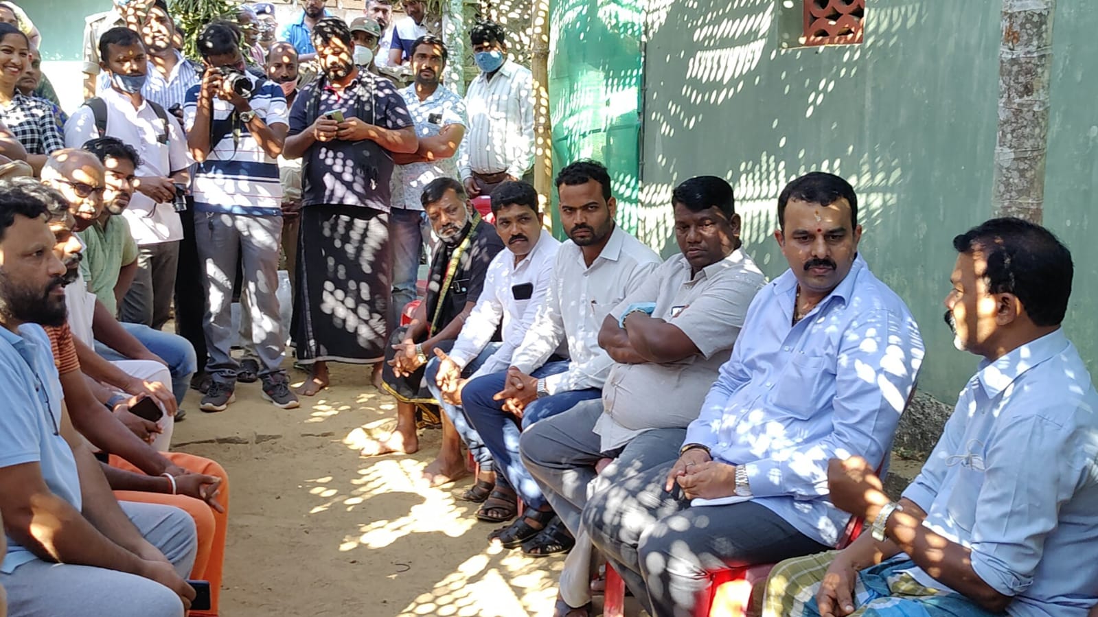 ಕೋಟ ಕೊರಗ ಕಾಲನಿಗೆ ಸಚಿವ ಸುನೀಲ್ ಕುಮಾರ್ ಭೇಟಿ