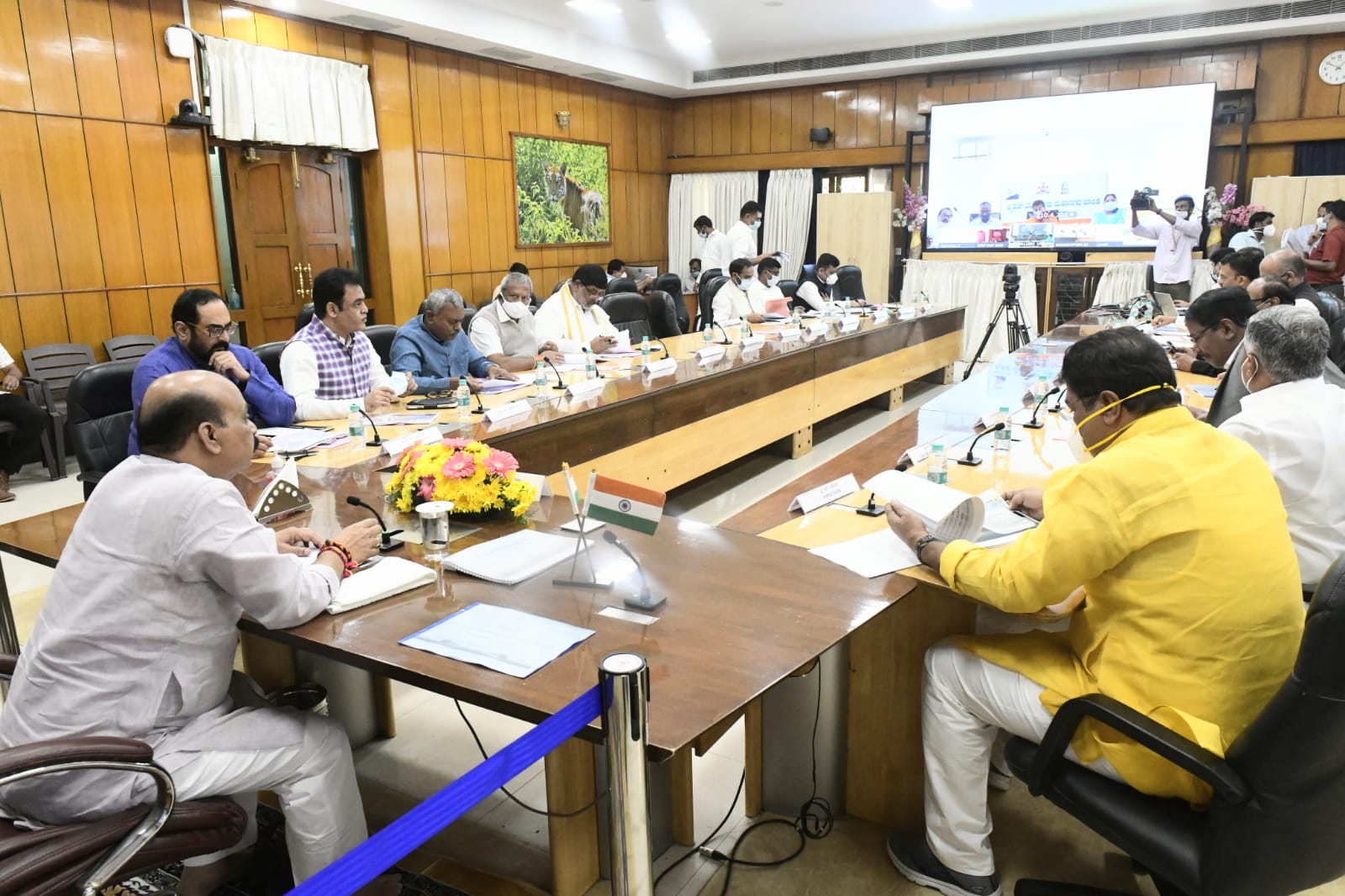 ಬೆಂಗಳೂರು ನಗರದ ಸಮಗ್ರ ಅಭಿವೃದ್ಧಿಗೆ ಸಂಬಂಧಿಸಿ ಸಿಎಂ ನೇತೃತ್ವದಲ್ಲಿ ಸಭೆ