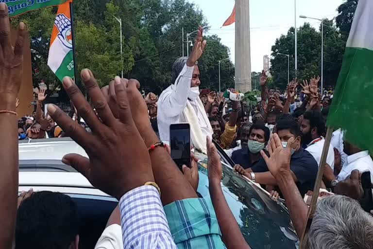 ಡಿಕೆಶಿ ಎದುರೇ ಸಿದ್ದರಾಮಯ್ಯ ಮುಂದಿನ ಸಿಎಂ ಎಂದು ಘೋಷಣೆ ಕೂಗಿದ ಬೆಂಬಲಿಗರು