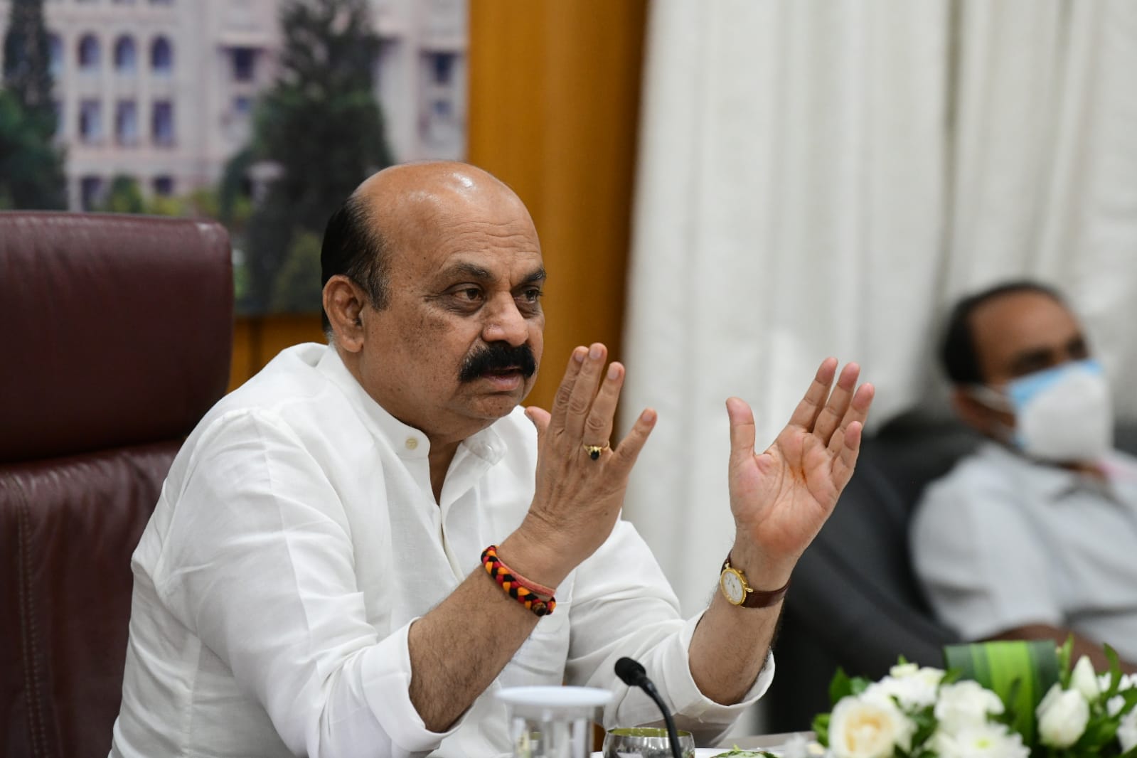 ಬಸವಣ್ಣನ ಕಾಲದ ಅನುಭವ ಮಂಟಪವನ್ನೇ ಮರುಸೃಷ್ಟಿ ಮಾಡಿ: ಸಿಎಂ ಬೊಮ್ಮಾಯಿ ಸೂಚನೆ