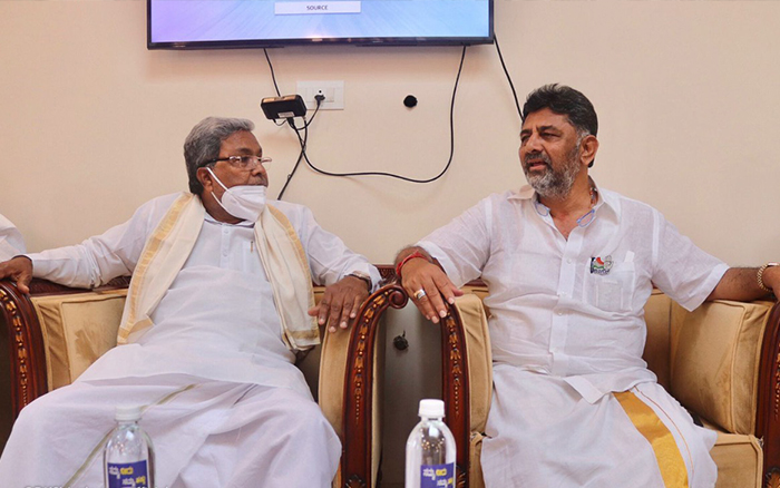 ಸಿದ್ದರಾಮಯ್ಯ, ಡಿಕೆಶಿ ಕತ್ತಲೆಯಲ್ಲಿ ಕಪ್ಪು ಬೆಕ್ಕು ಹುಡುಕುತ್ತಿದ್ದಾರೆ: ಬಿಜೆಪಿ ವ್ಯಂಗ್ಯ