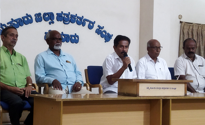 ಮೈಸೂರಿನ ಕೆಎಸ್ಸಾರ್ಟಿಸಿ ಘಟಕವನ್ನು ಖಾಸಗಿಯವರಿಗೆ ಮಾರಾಟ ಮಾಡಲು ಬಿಜೆಪಿ ಯತ್ನ: ಮಾಜಿ ಶಾಸಕ ಎಂ.ಕೆ.ಸೋಮಶೇಖರ್ ಆರೋಪ