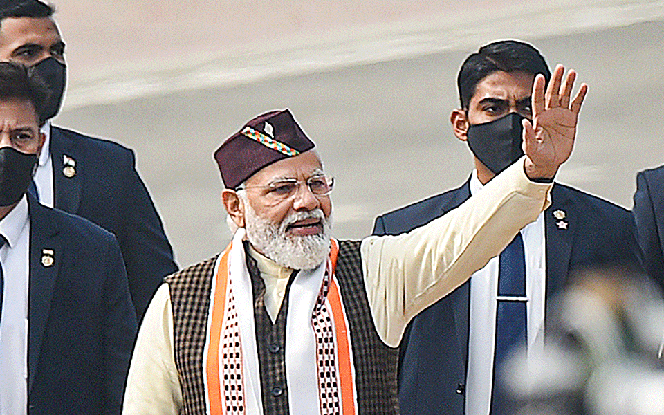 ಗಣರಾಜ್ಯೋತ್ಸವ: ಚುನಾವಣಾ ರಾಜ್ಯಗಳಾದ ಮಣಿಪುರ, ಉತ್ತರಾಖಂಡದ ಉಡುಪಿನಲ್ಲಿ ಮಿಂಚಿದ ಪ್ರಧಾನಿ ಮೋದಿ